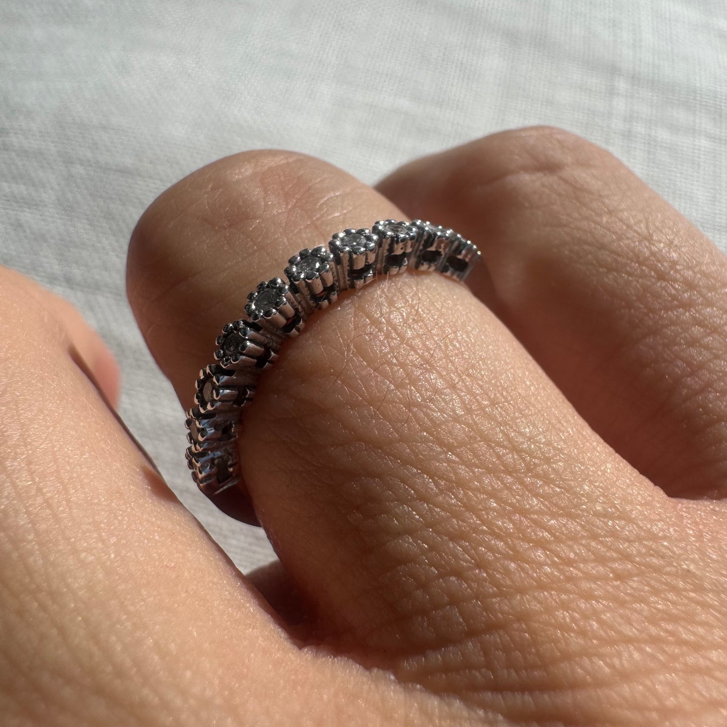 טבעת זהב צהוב 14 קראט משובצת יהלומים