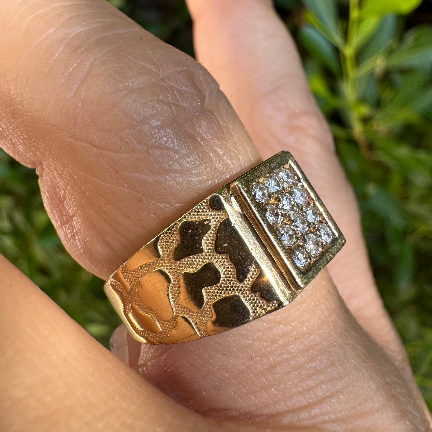 טבעת זהב 14K משובצת יהלומים