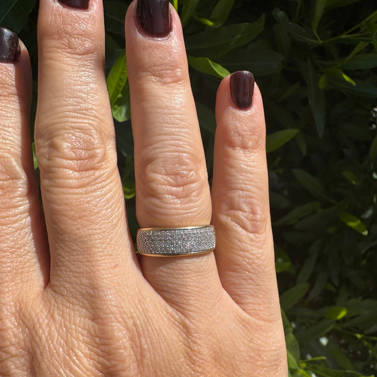 14K gold ring set with Diamonds