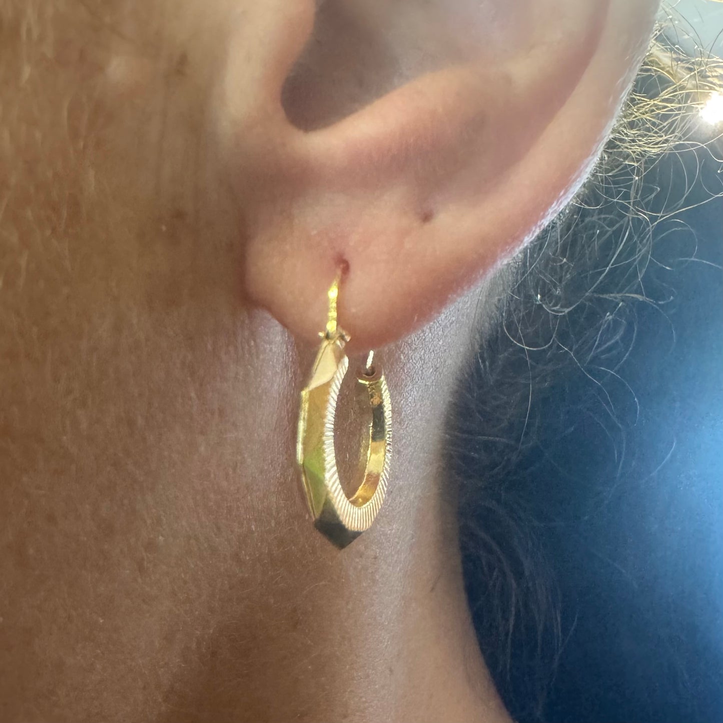 18K gold small hoop earrings