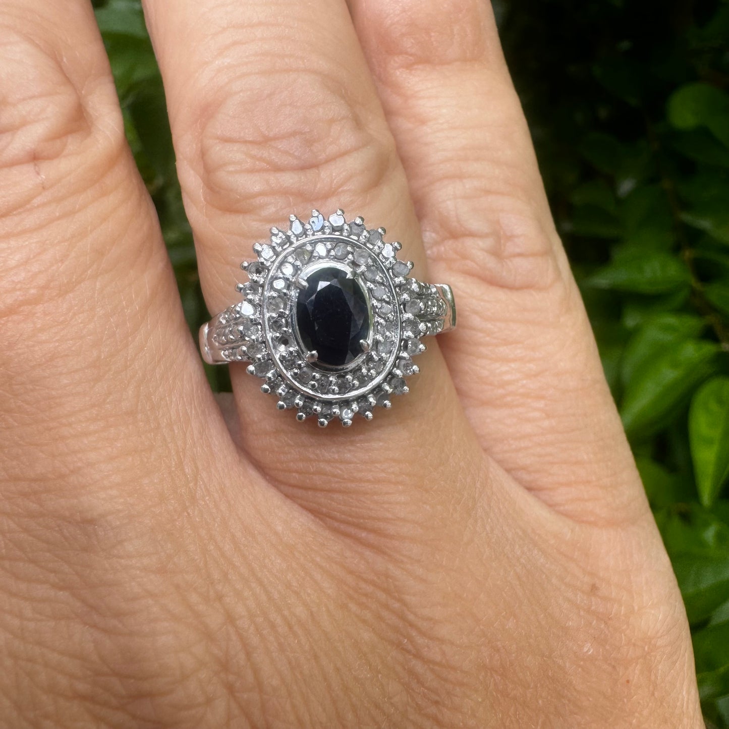 טבעת זהב 14K משובצת ספיר ויהלומים