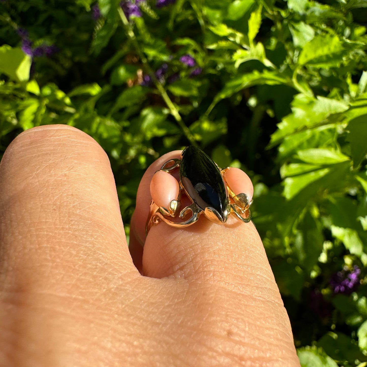 14K gold ring set with Black Onyx & Coral
