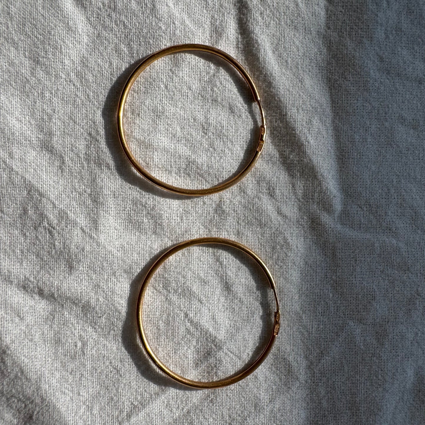 Classic 14K gold hoop earrings