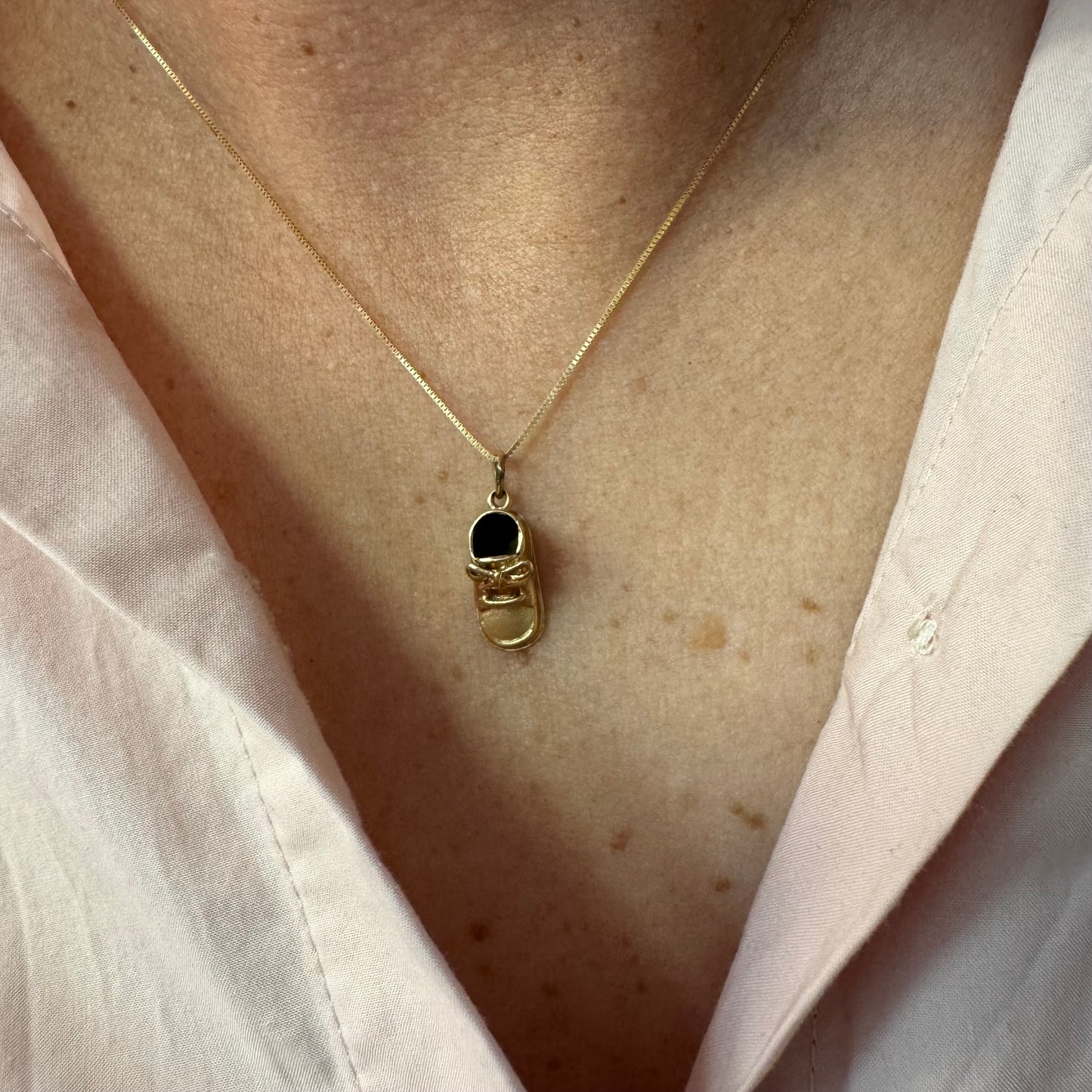 14K yellow gold baby shoe pendant