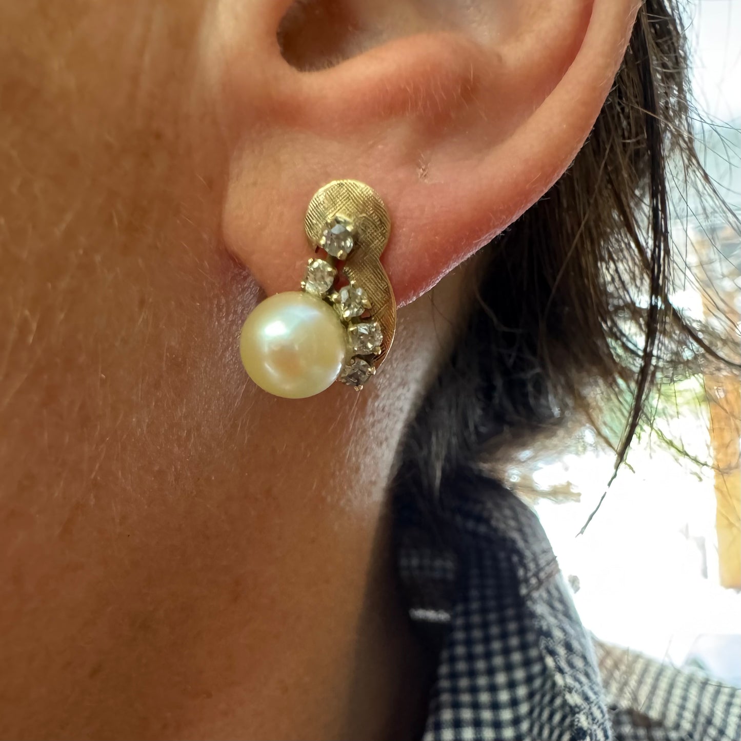14K gold stud earrings set with Pearl & Diamonds