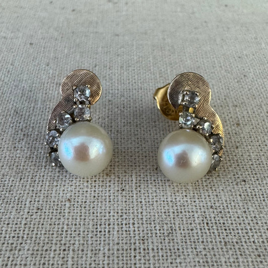 14K gold stud earrings set with a luminous round Pearl & old-cut Diamonds.