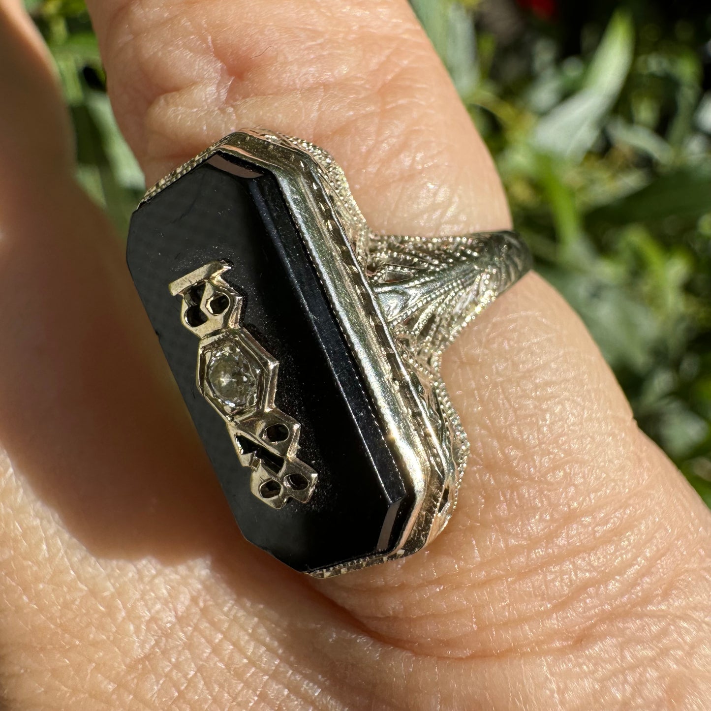 טבעת זהב לבן קולג׳ 1928, 14 קראט, משובצת אוניקס