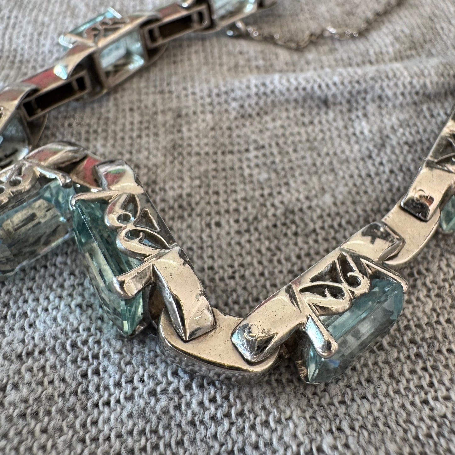 18K white gold bracelet set with large emerald-cut Aquamarine stones — elegant, radiant, and timeless.