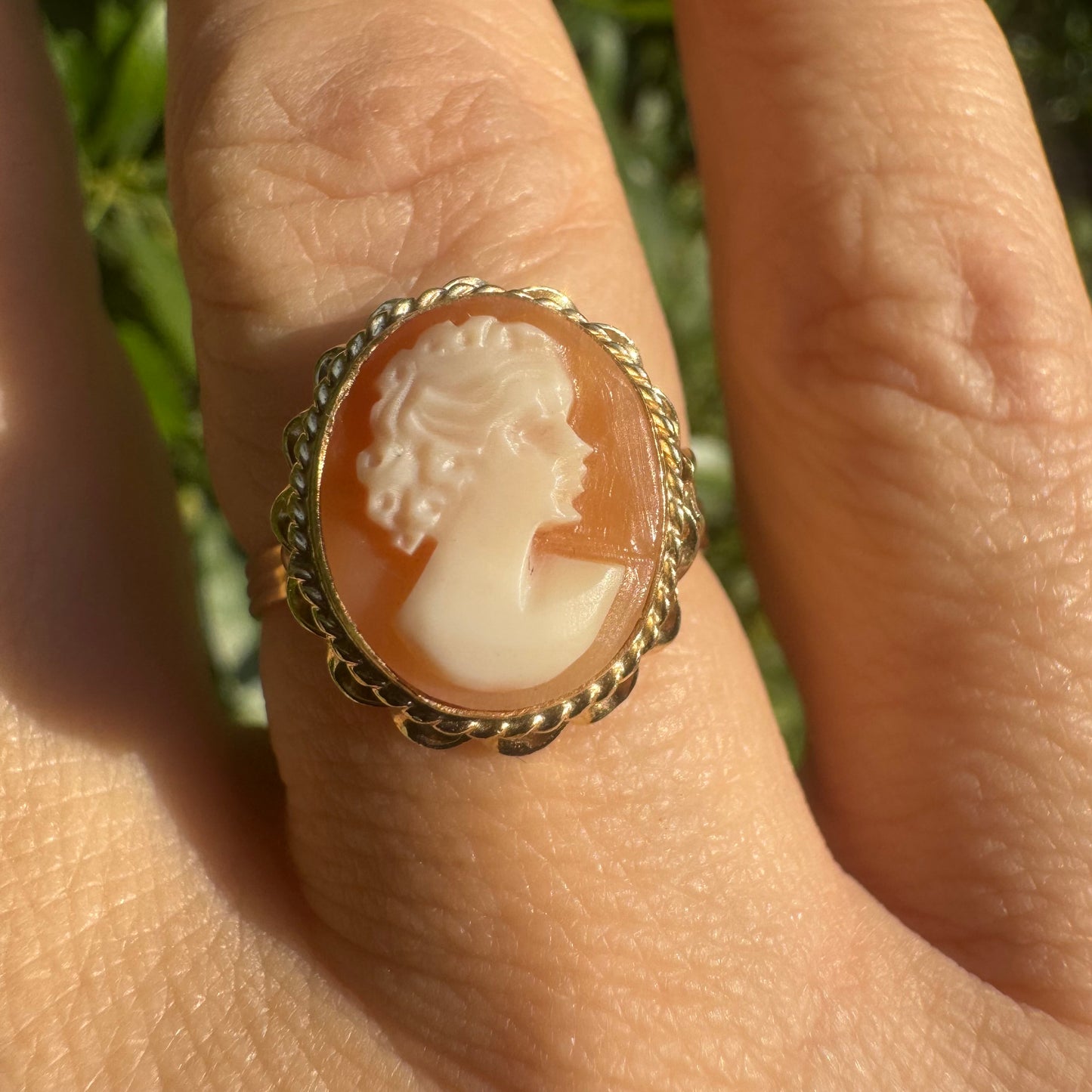 10K gold Cameo ring