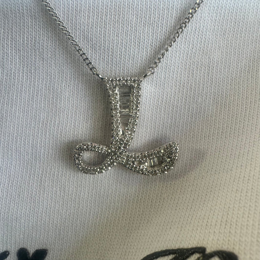 שרשרת "L" זהב 14K משובצת יהלומים