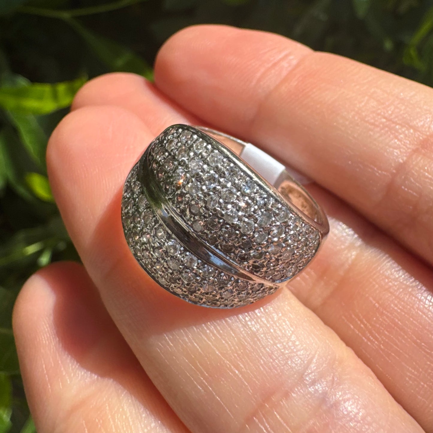 14K white gold ring set with Diamonds