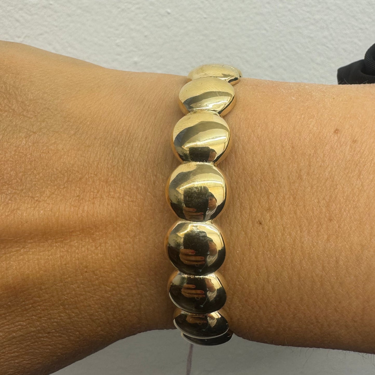 14K gold bracelet set with bold, rounded links