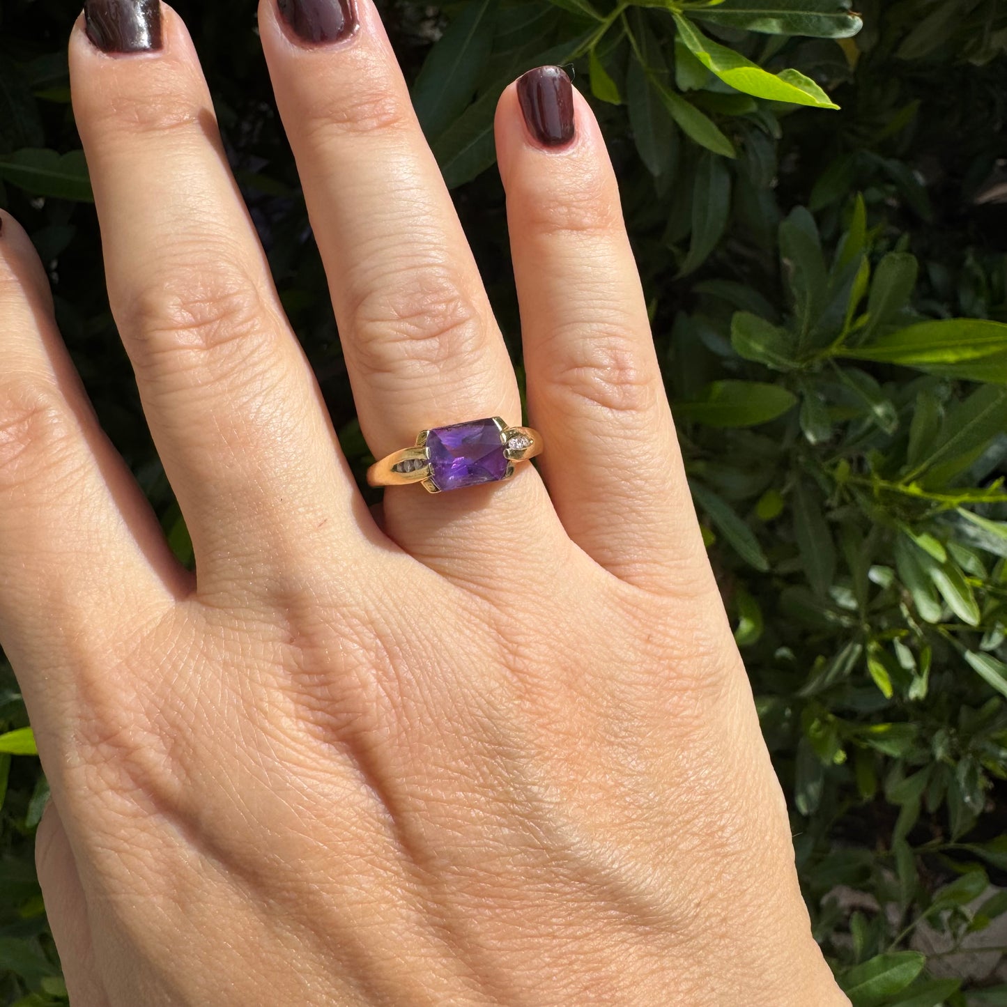 14K gold ring set with Amethyst & Diamonds