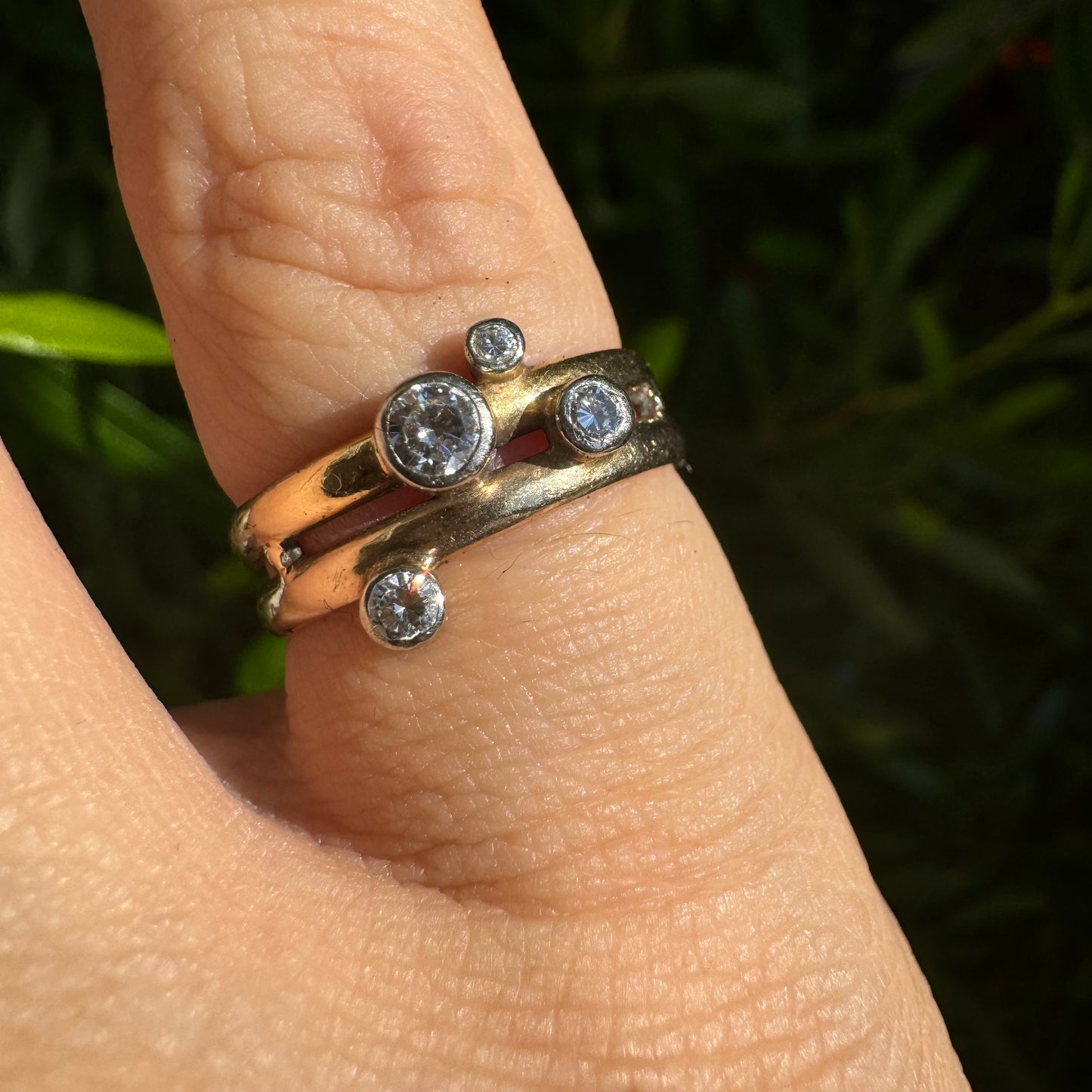 טבעת זהב 14 קראט משובצת יהלומים