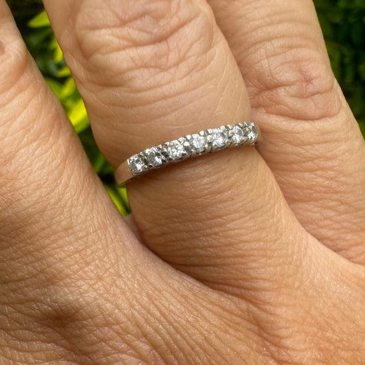 טבעת זהב 14K משובצת יהלומים