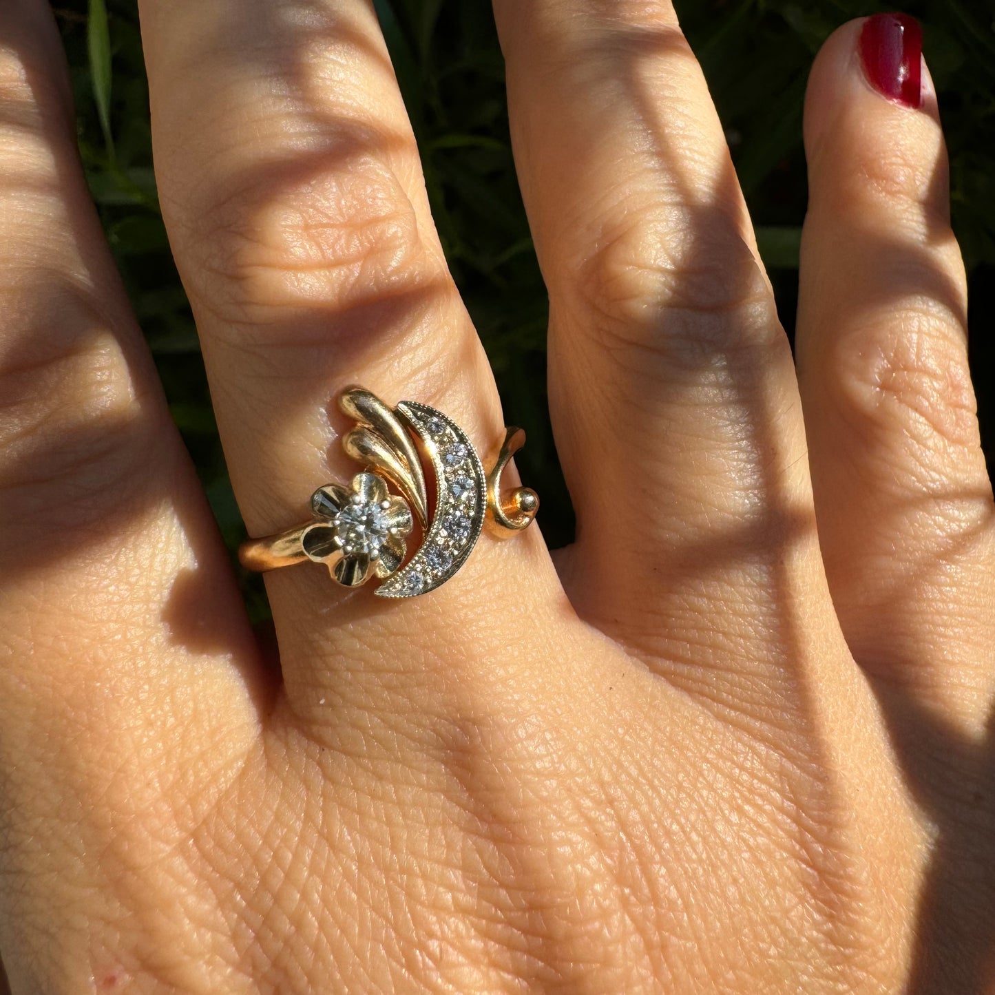 טבעת זהב 14K משובצת יהלומים