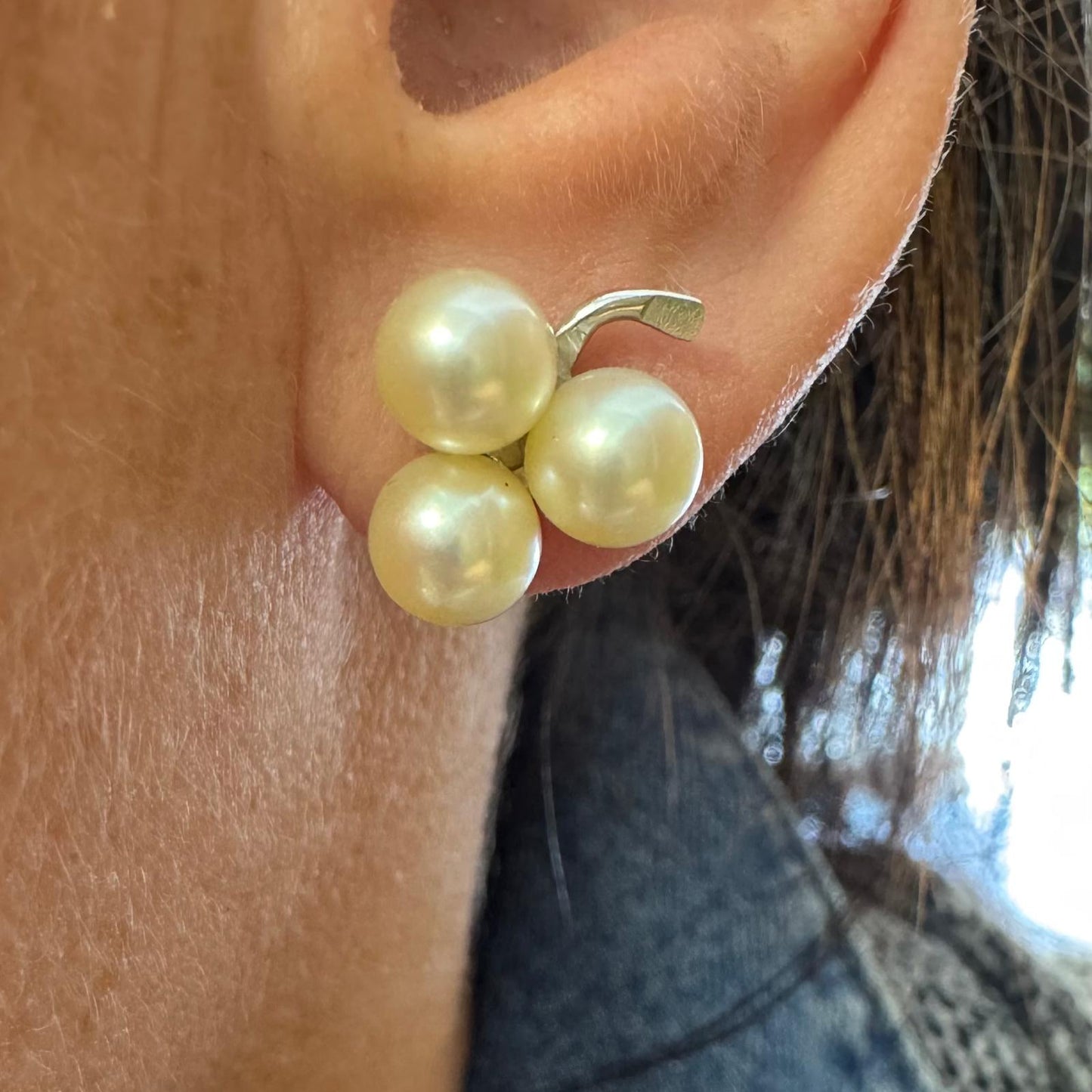 14K gold Stud Earrings set with Pearls