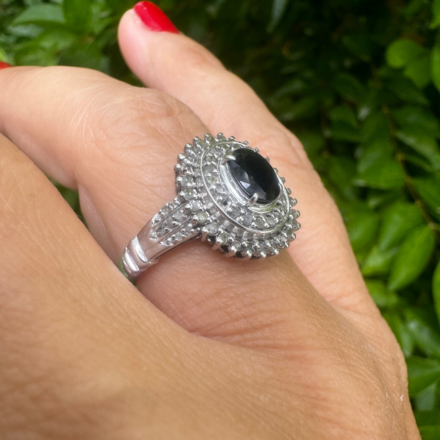 טבעת זהב 14K משובצת ספיר ויהלומים