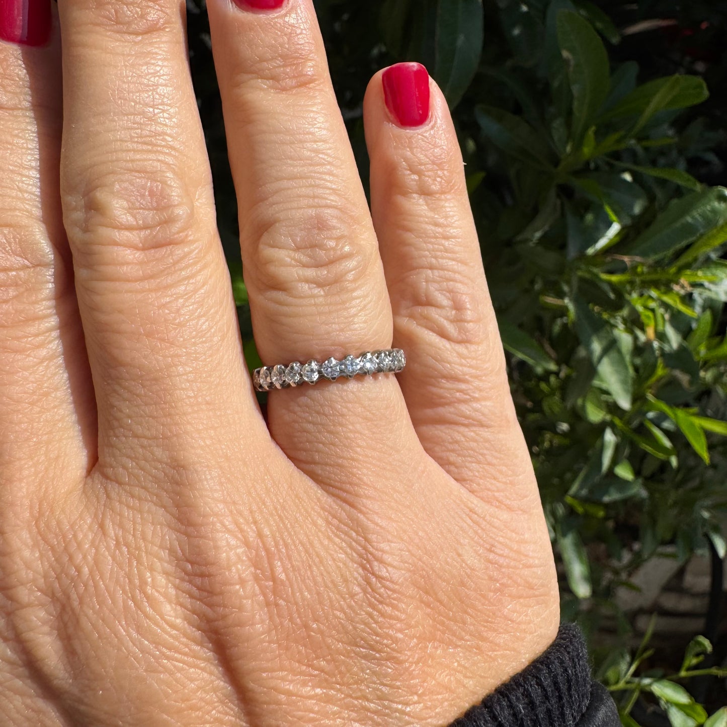 טבעת נצח זהב 18K משובצת יהלומים