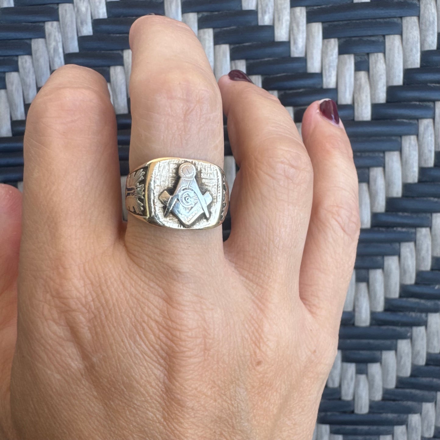 14K gold vintage Masonic ring featuring the iconic square and compass emblem.
