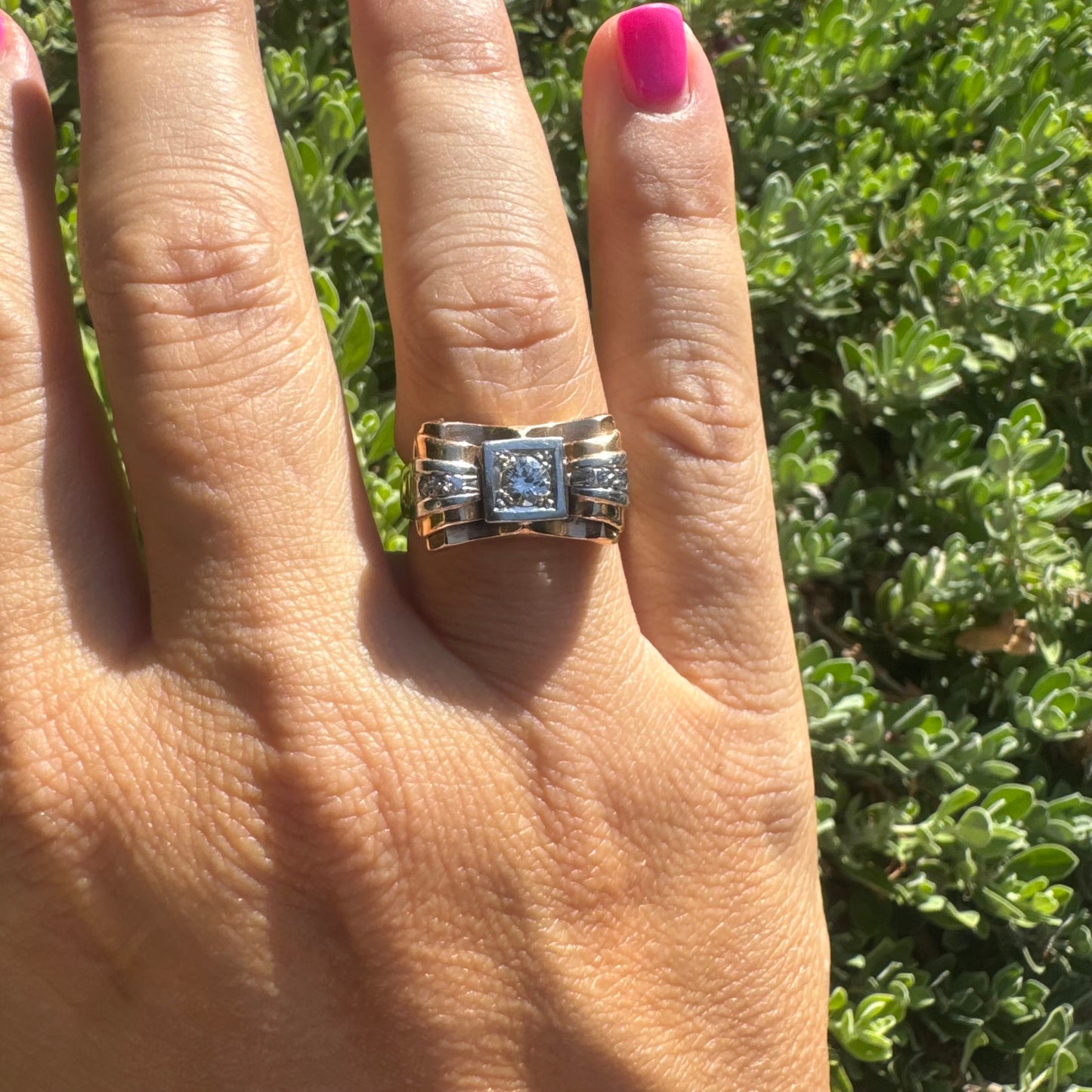 18K gold ring crafted in yellow and white gold, featuring a central Diamond in a square bezel setting