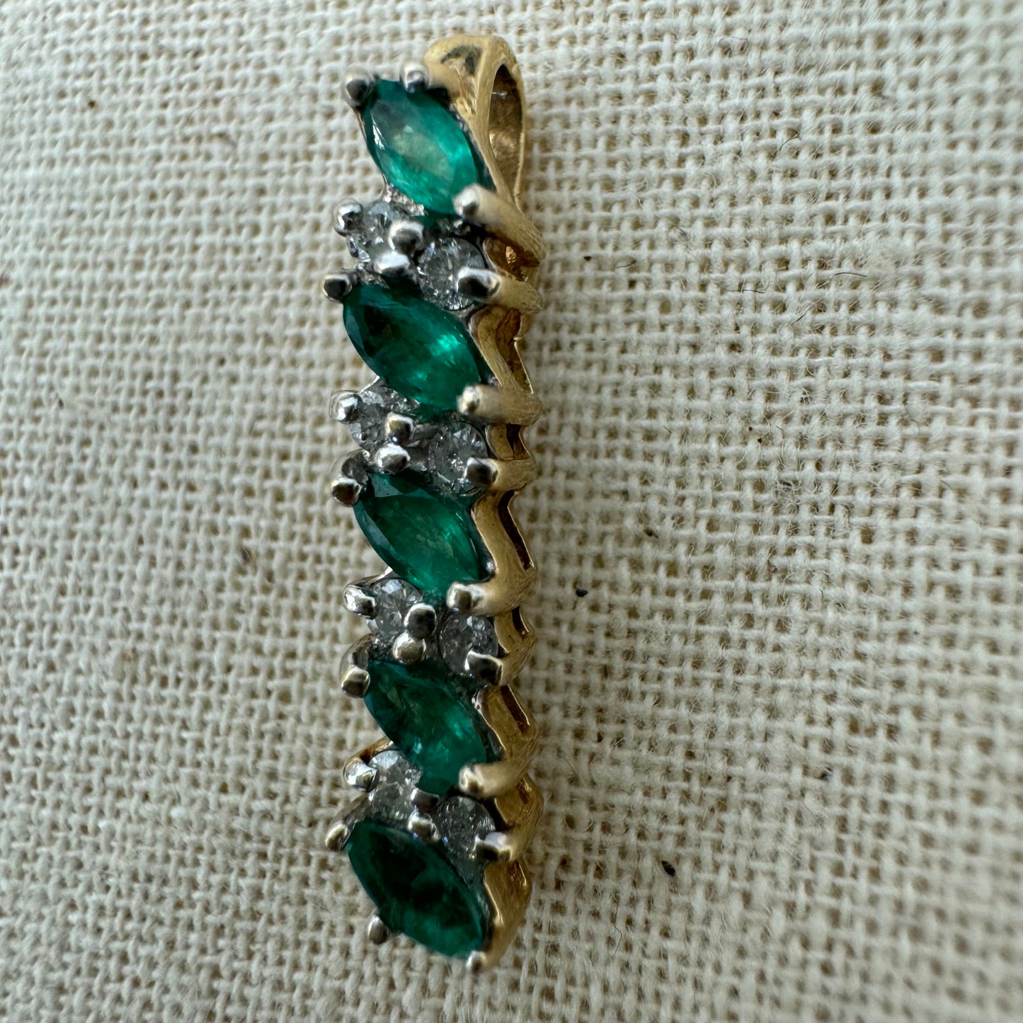 14K gold pendant set with Emerald & Diamonds