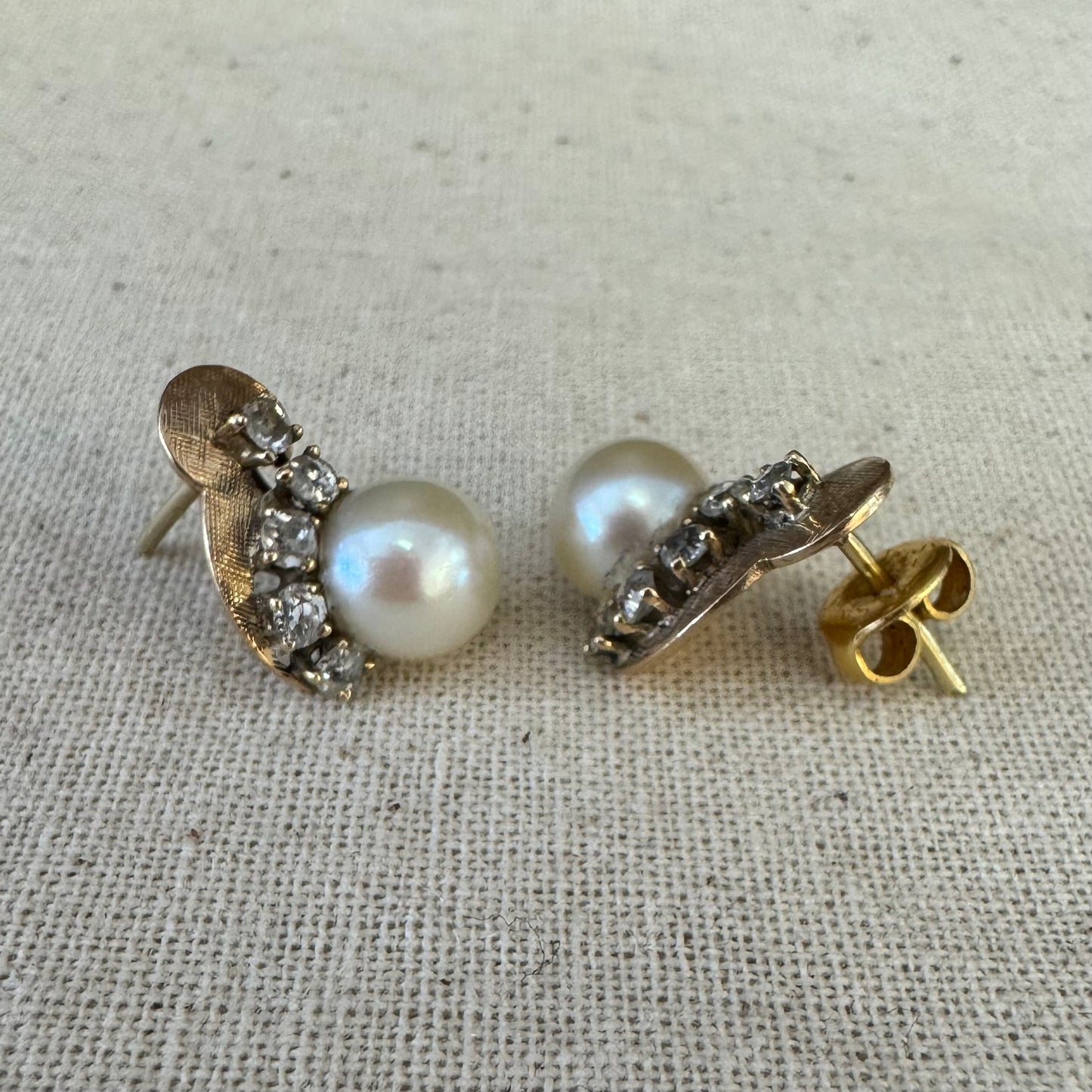 14K gold stud earrings set with Pearl & Diamonds