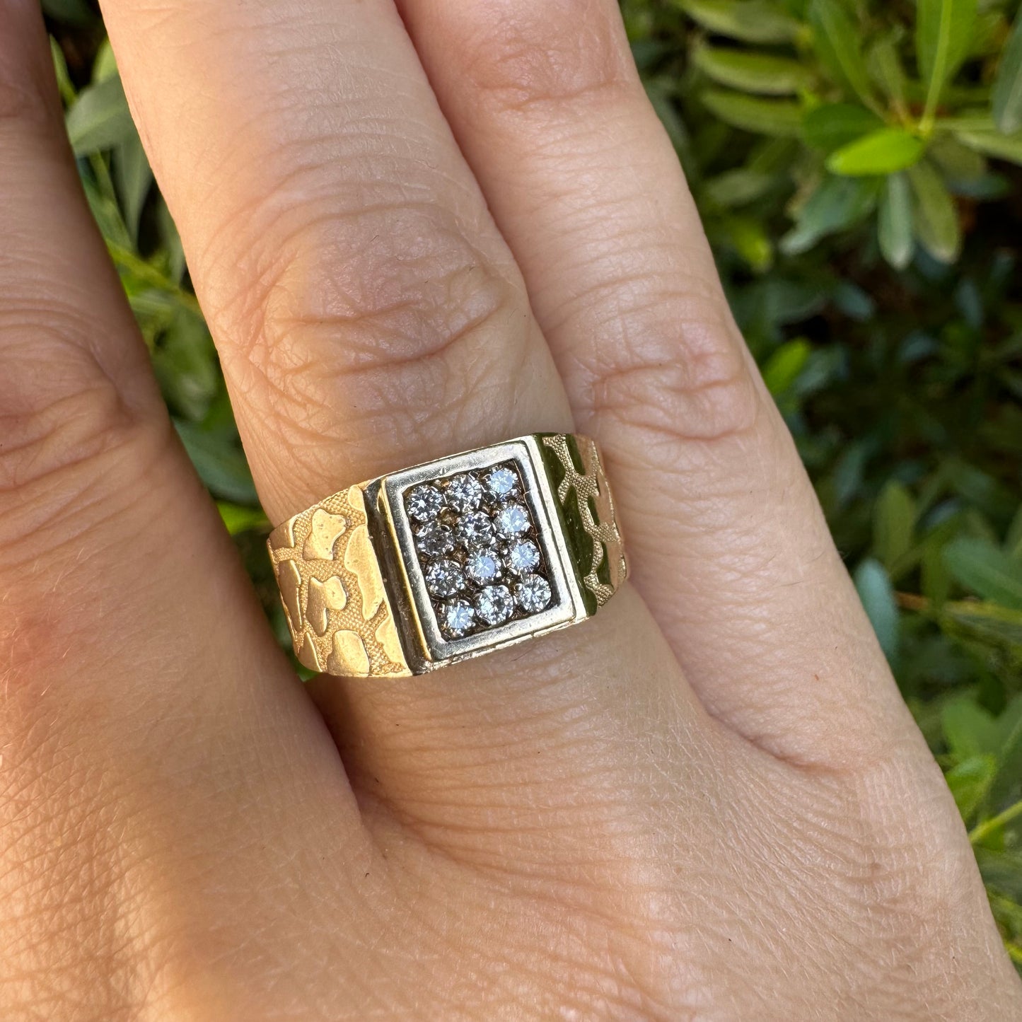 טבעת זהב 14K משובצת יהלומים