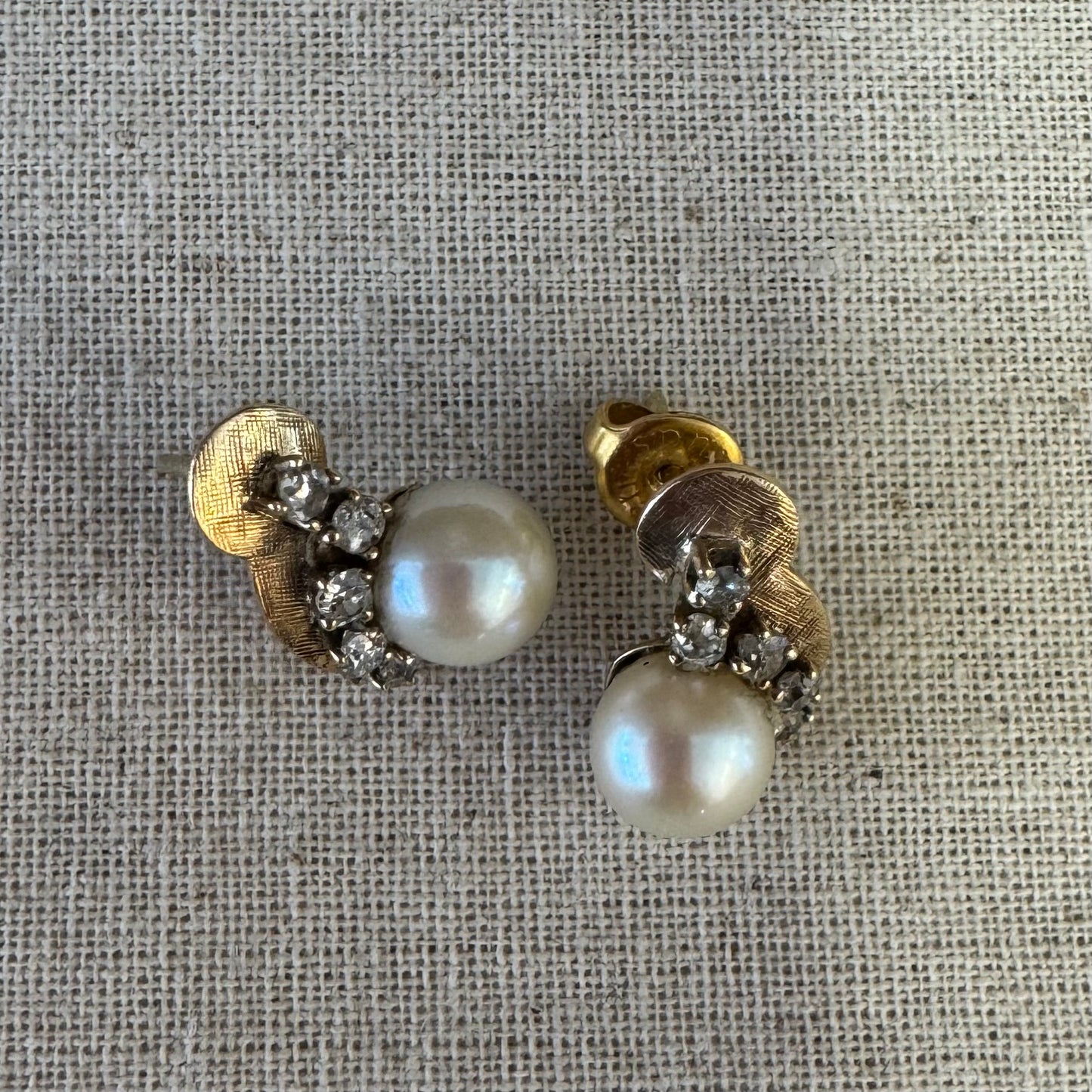 14K gold stud earrings set with Pearl & Diamonds