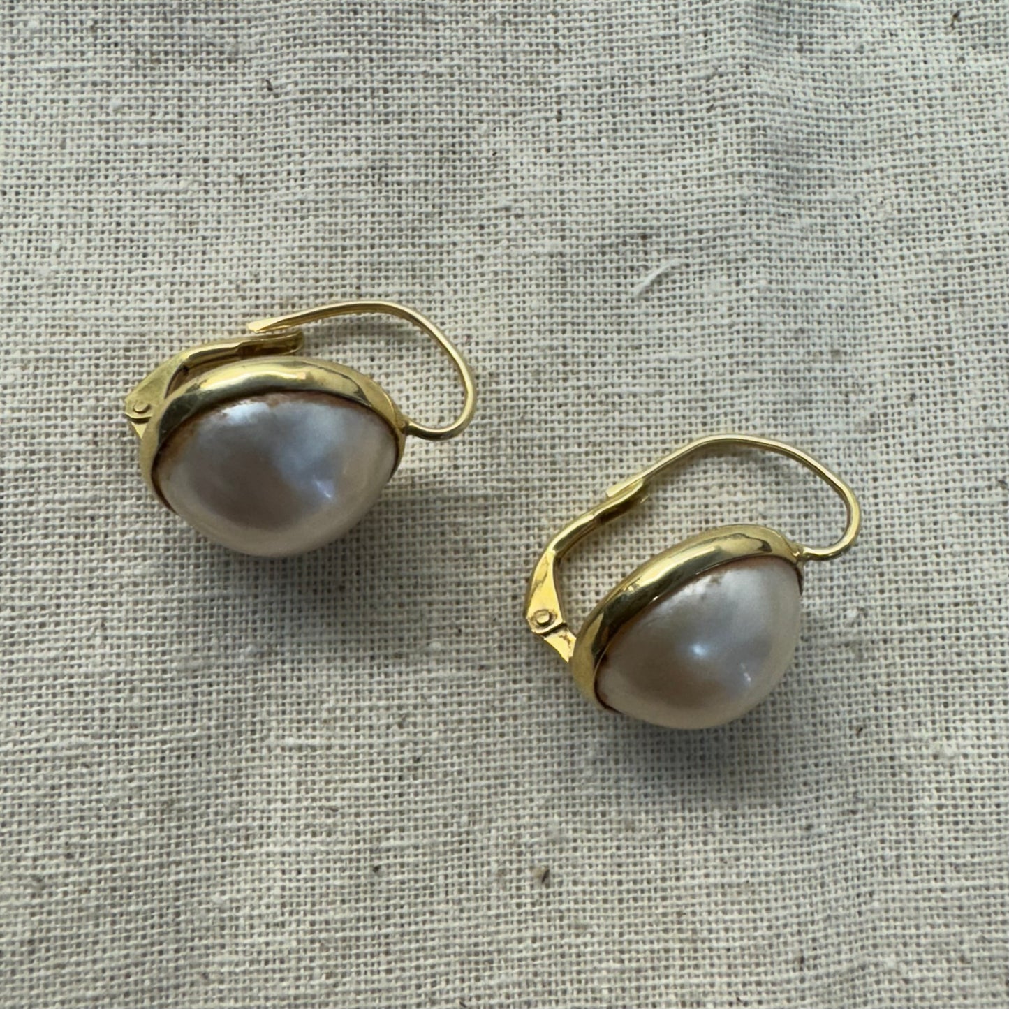 14K gold drop earrings set with Pearl