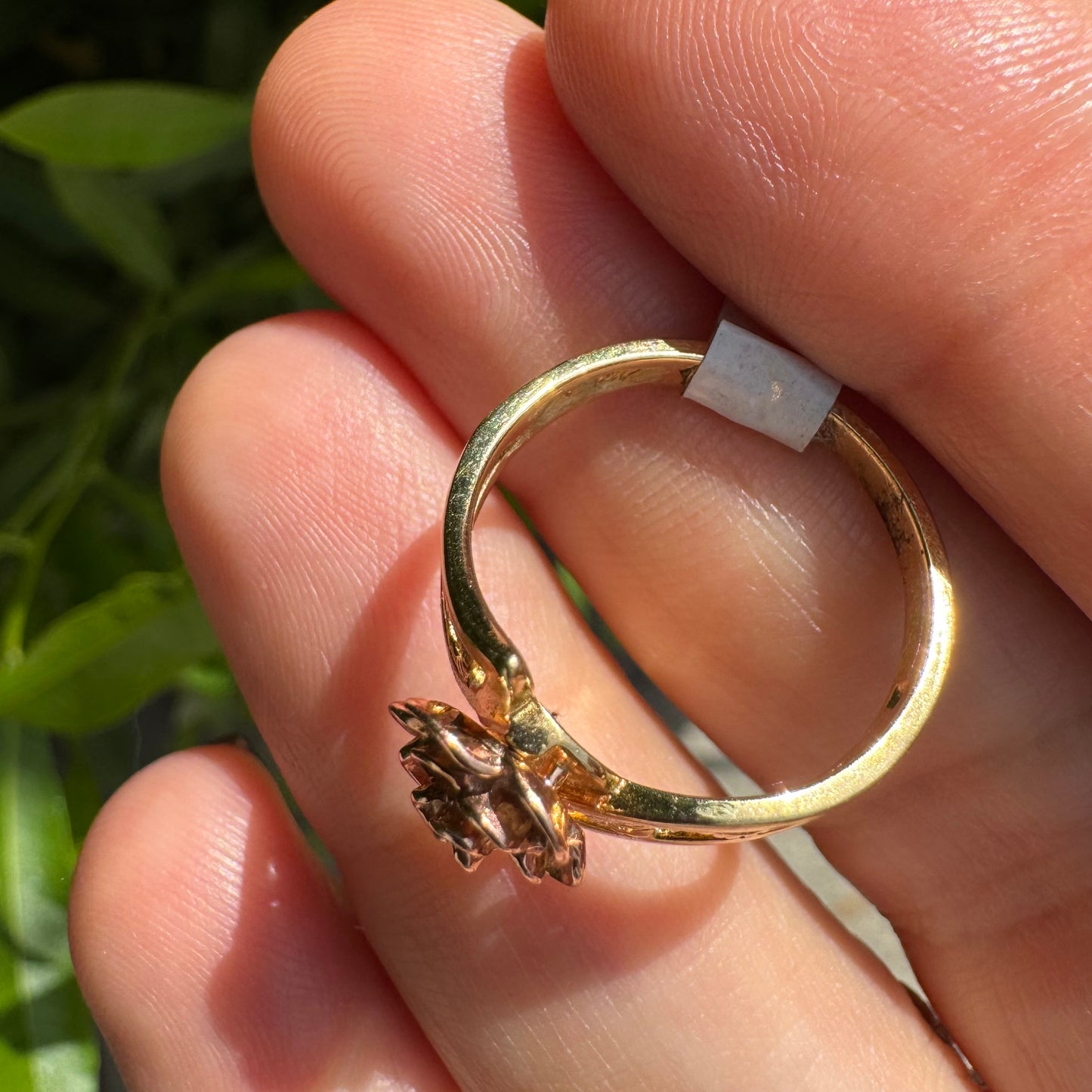 10K gold “flower”