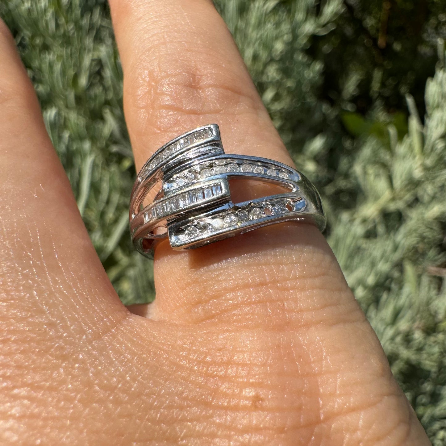 טבעת זהב 14K משובצת יהלומים