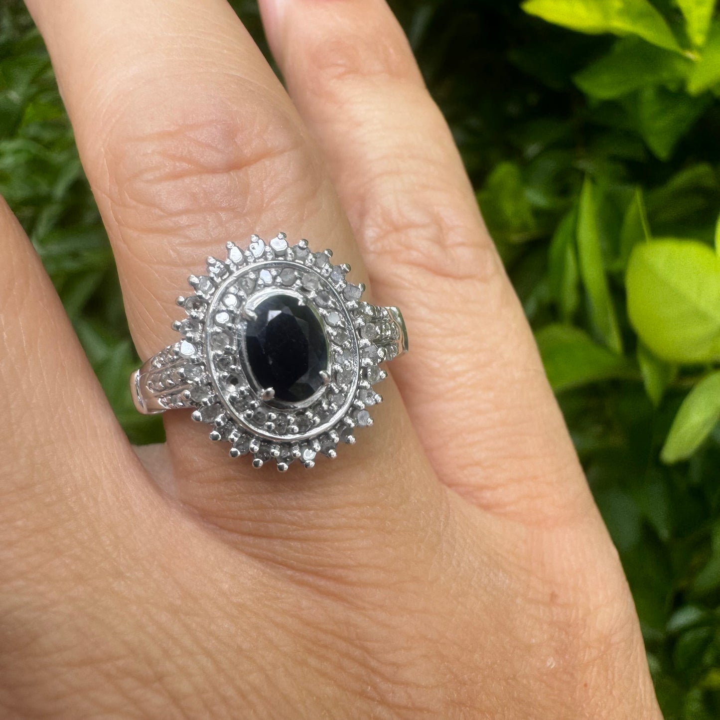 טבעת זהב 14K משובצת ספיר ויהלומים