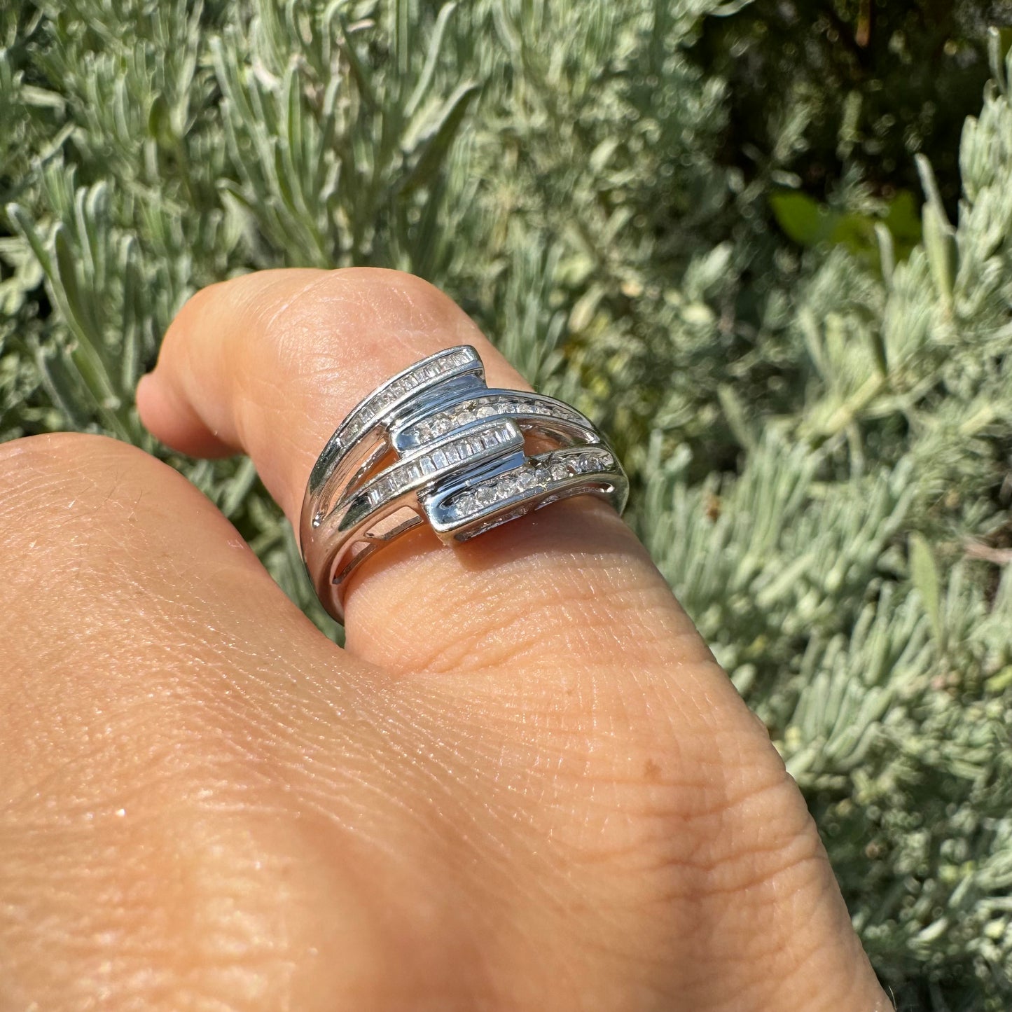 טבעת זהב 14K משובצת יהלומים