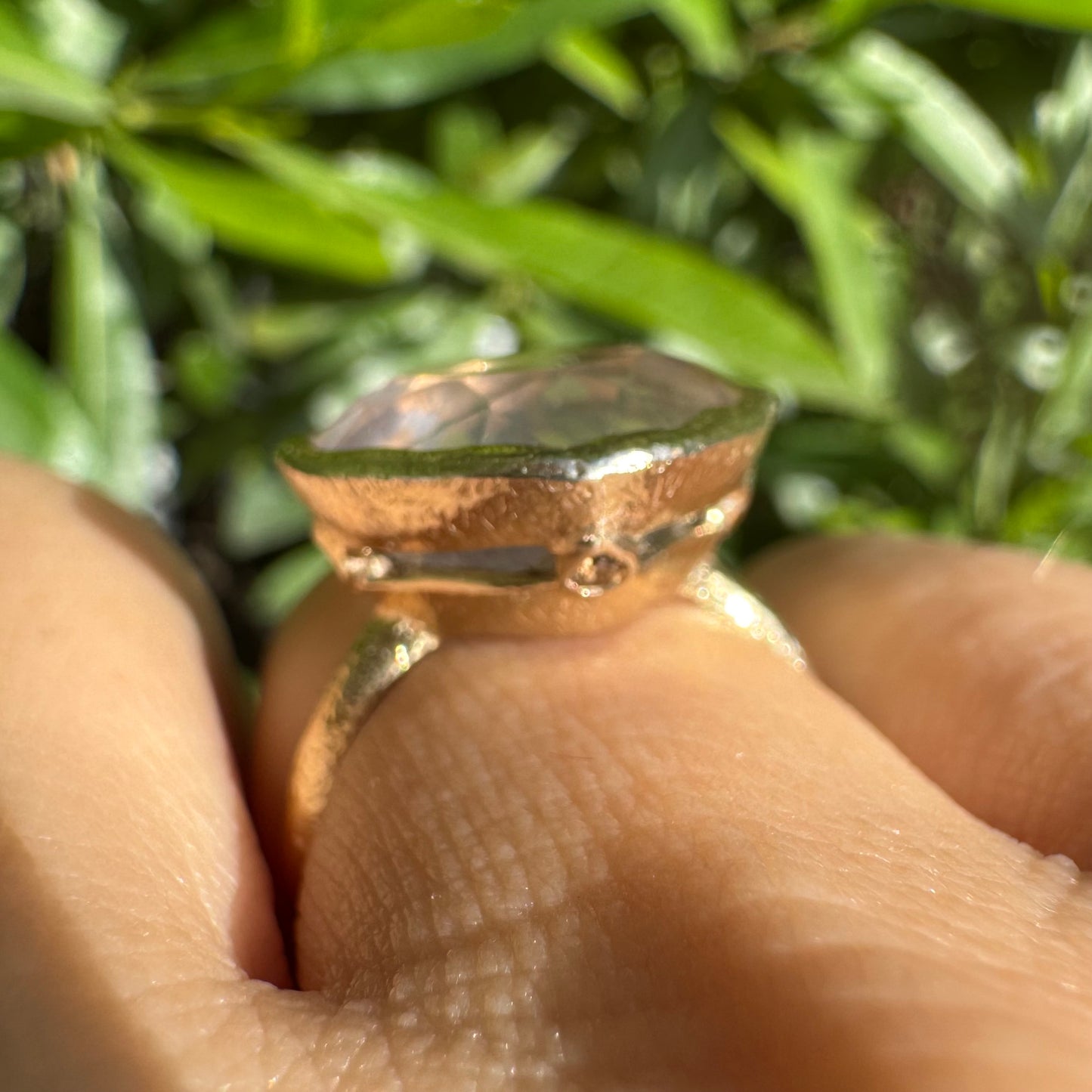 18K gold H.Stern ring set with Rose Quartz