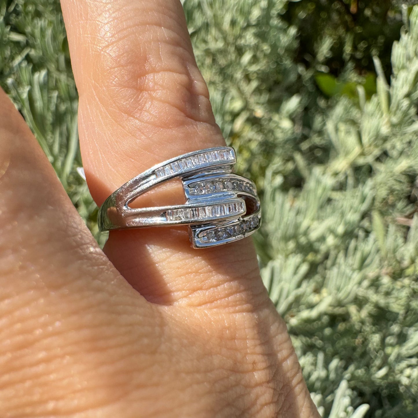 טבעת זהב 14K משובצת יהלומים