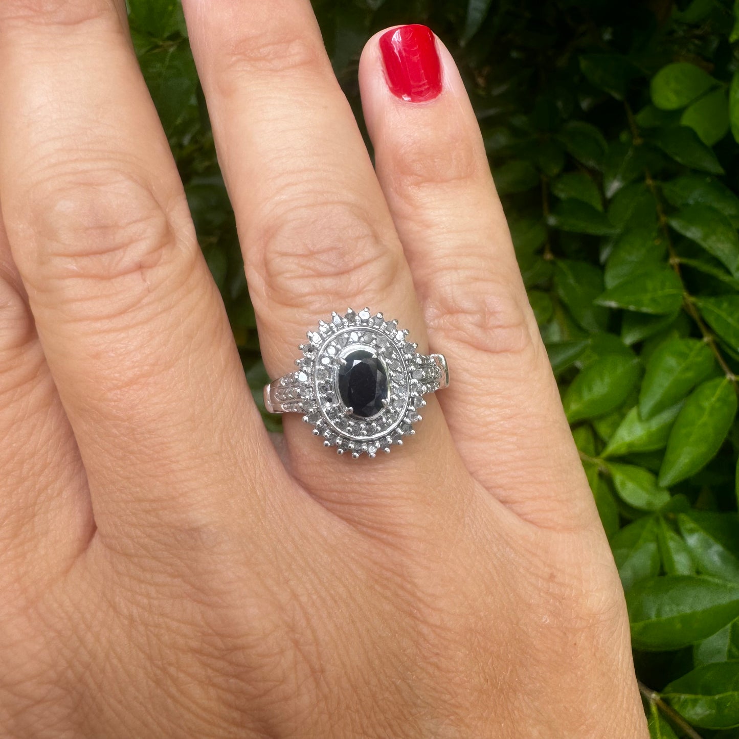 טבעת זהב 14K משובצת ספיר ויהלומים