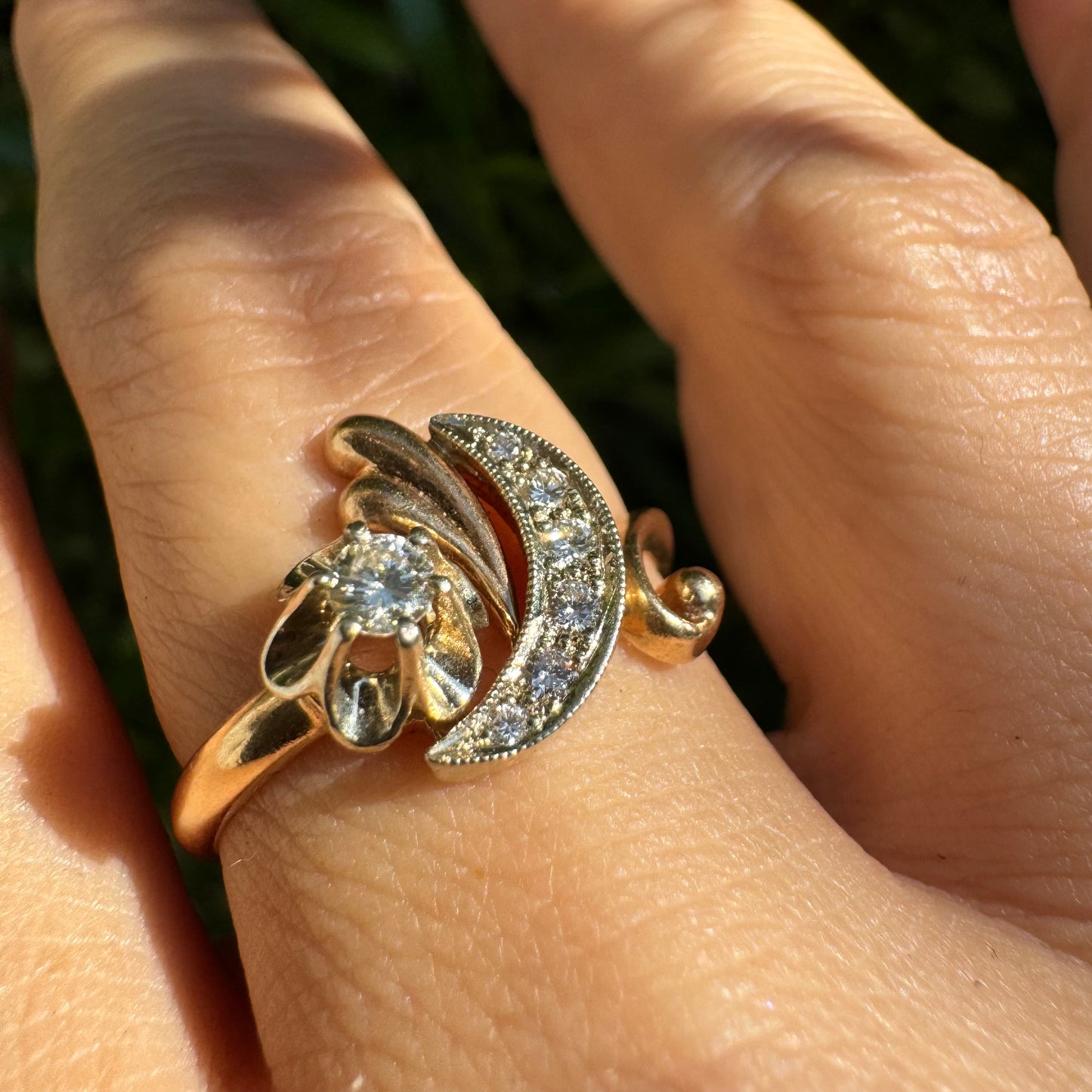 טבעת זהב 14K משובצת יהלומים