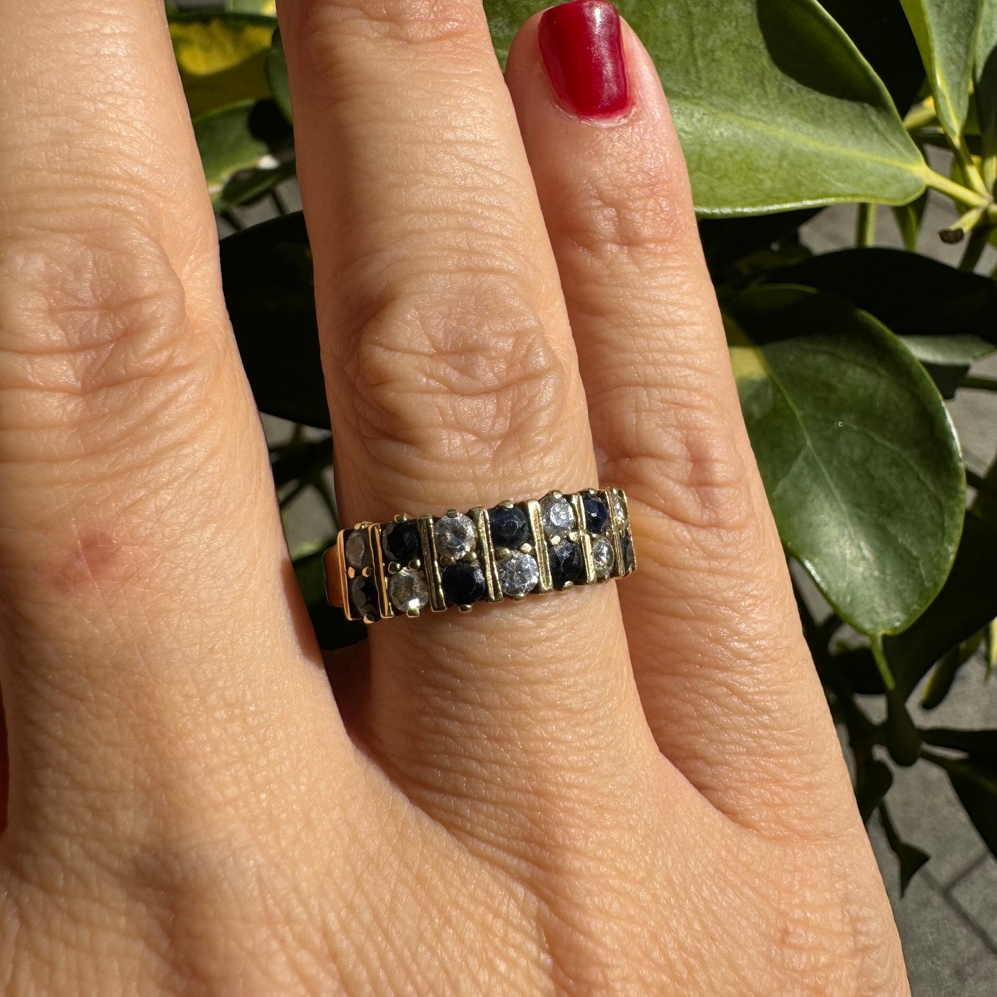 טבעת זהב 14K משובצת ספיר ויהלומים