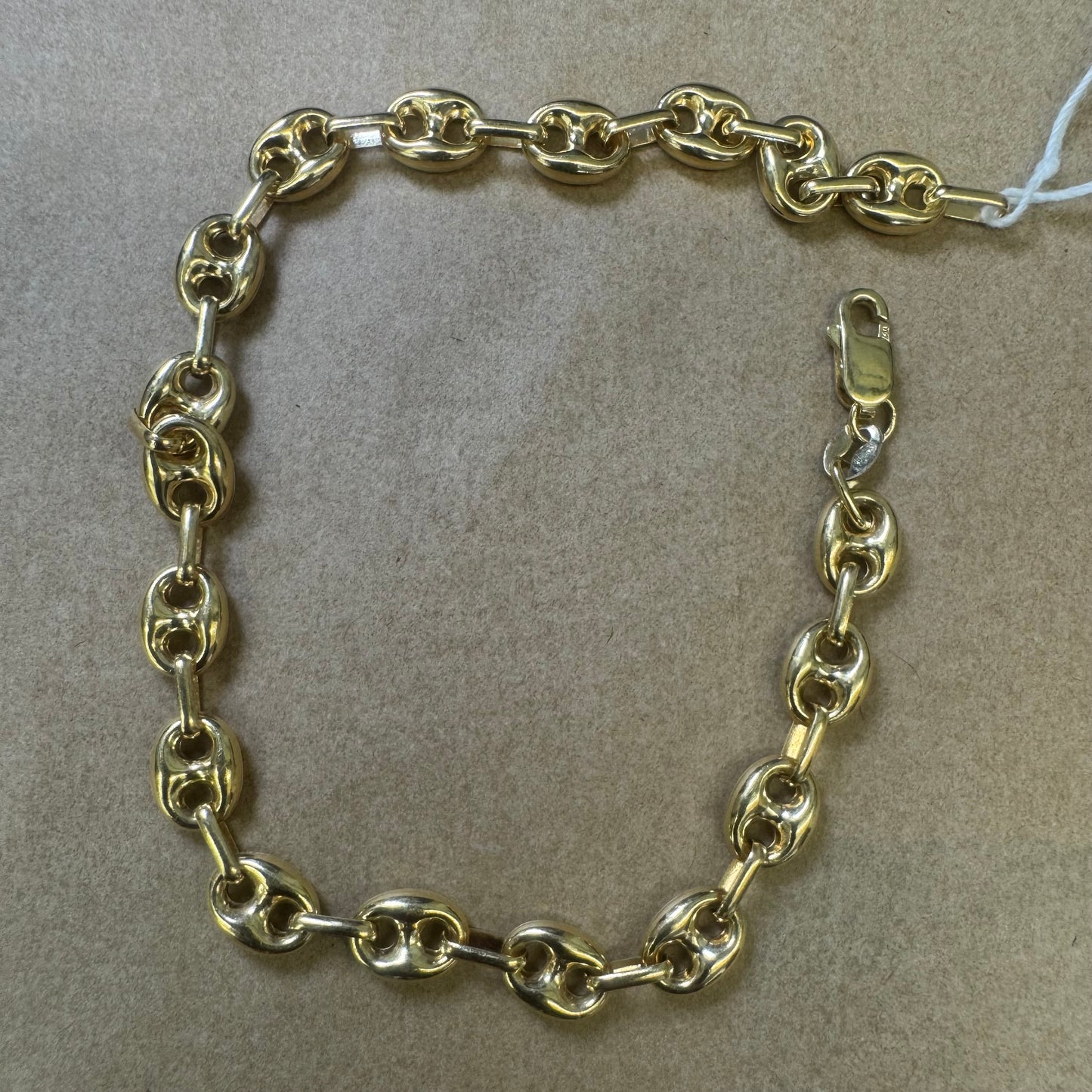 18K gold bracelet in a mariner link design