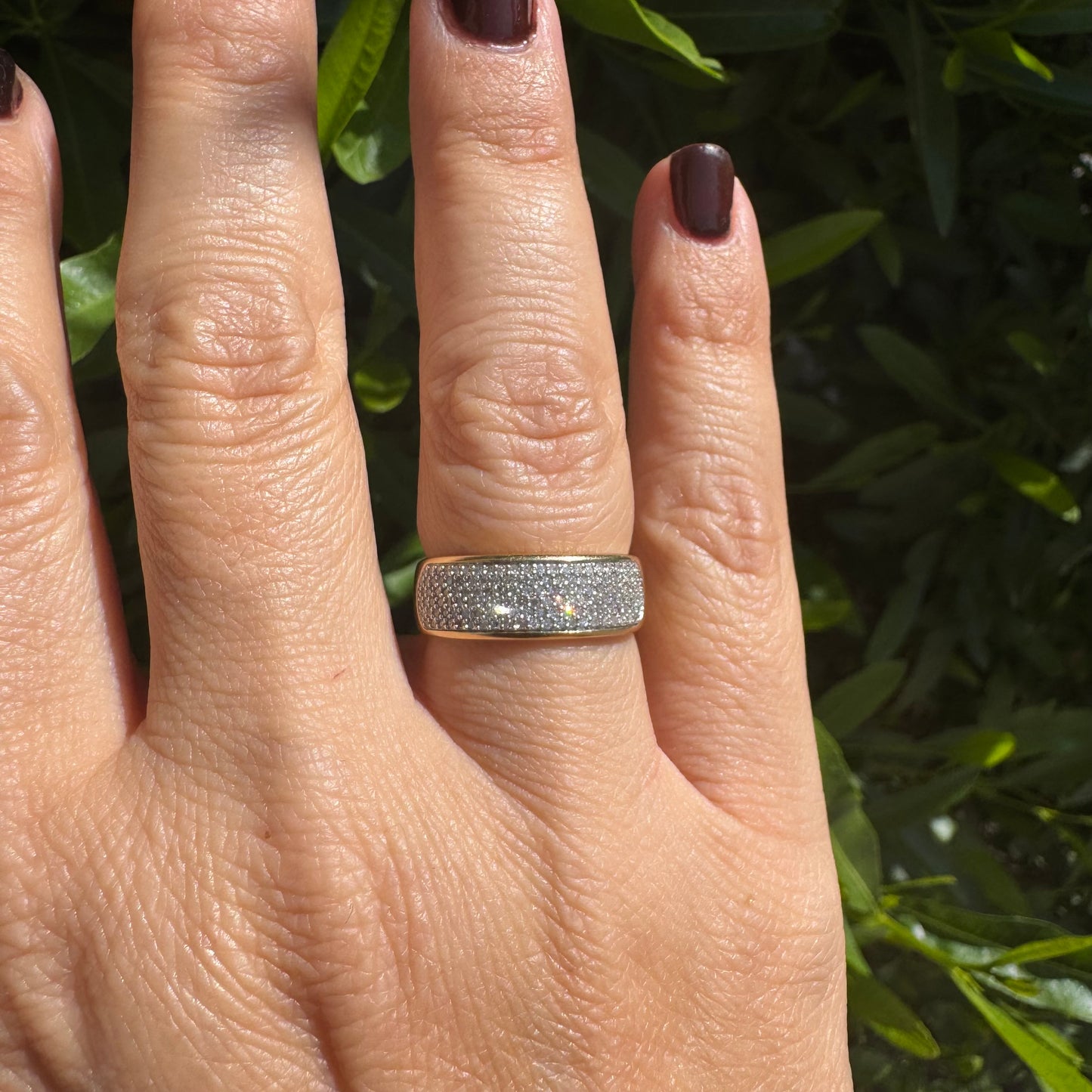 14K gold ring set with Diamonds