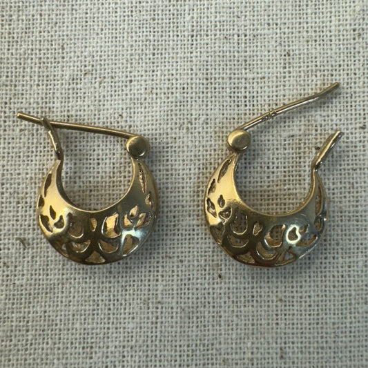 10K gold Hoop Earrings with Cut-Out design
