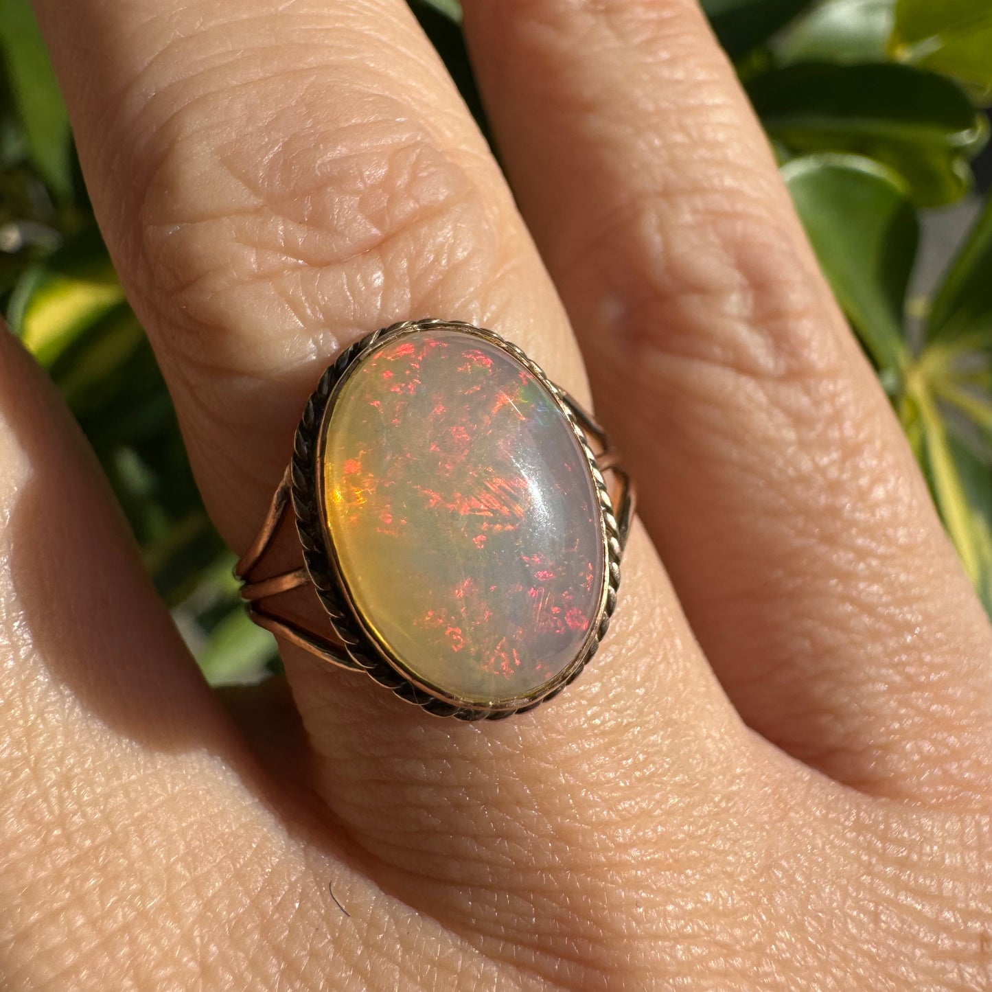 10K gold ring set with Opal