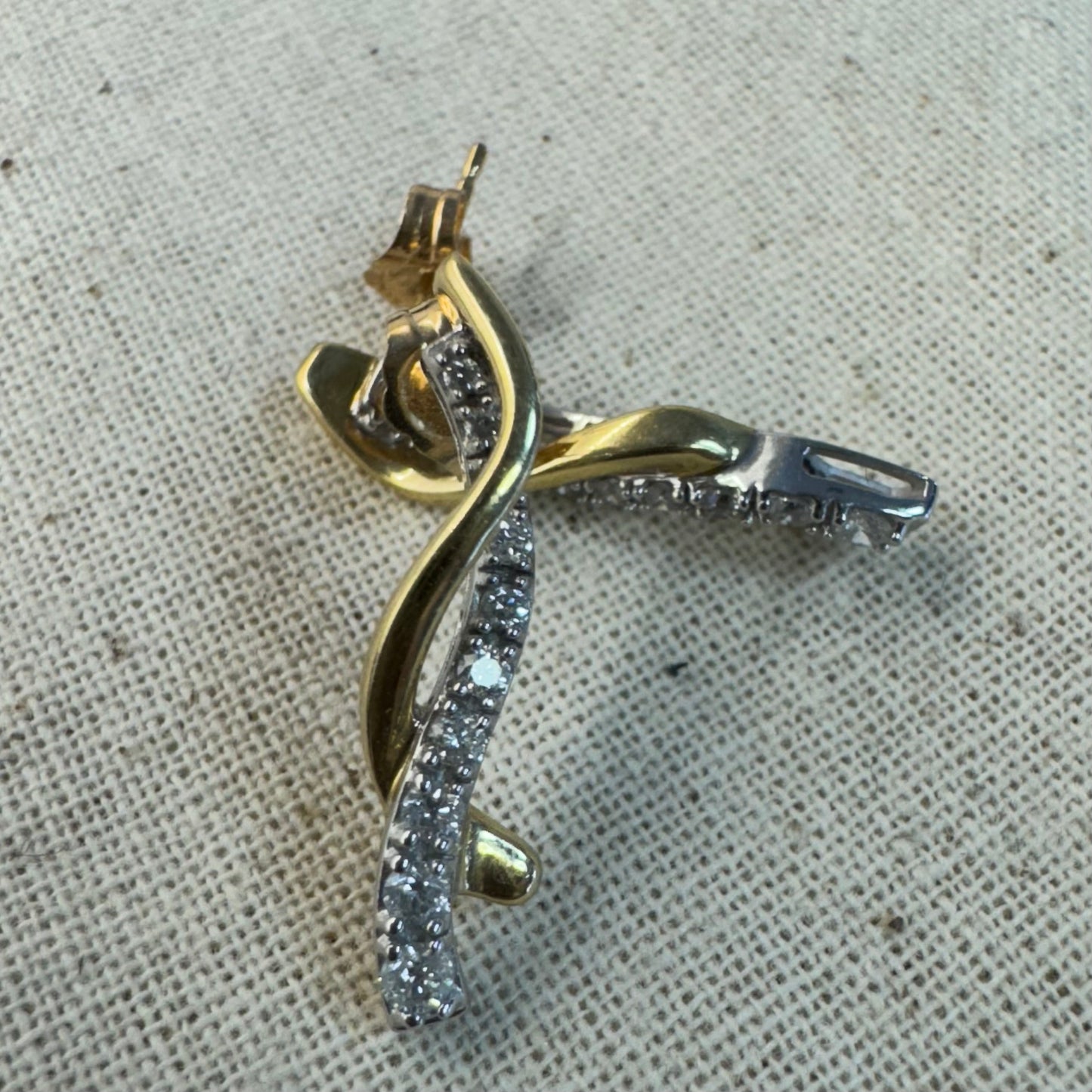14K gold earrings set with Diamonds