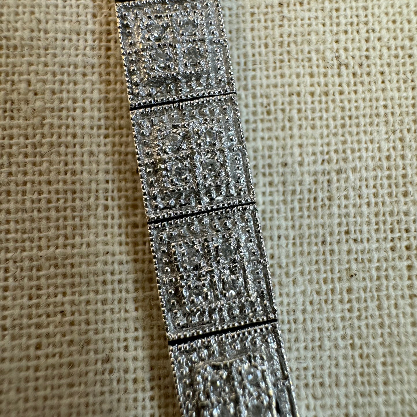 14K gold bracelet set with square links adorned with pavé-set Diamonds