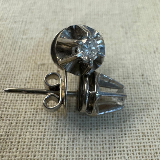 14K gold Stud Earrings set with One center Diamond