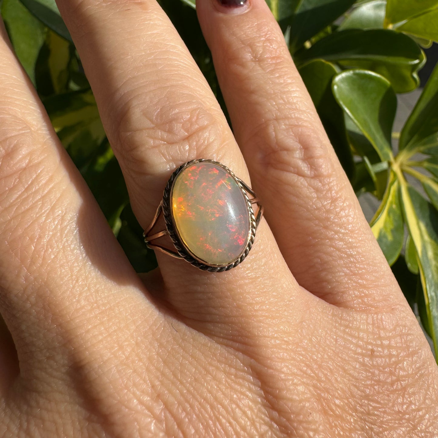10K gold ring set with Opal