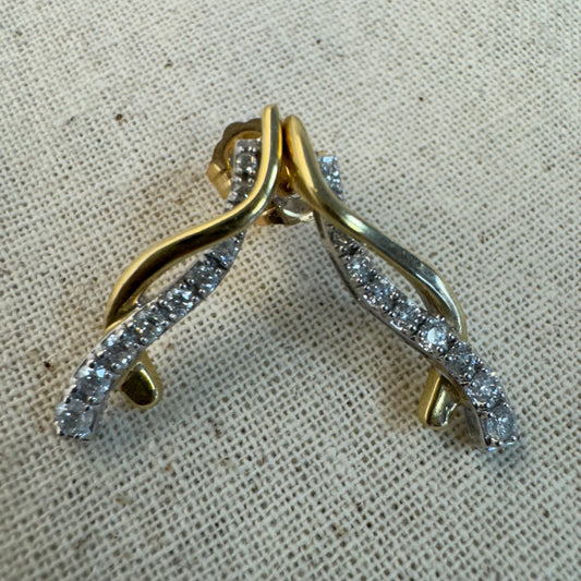 14K gold earrings set with Diamonds