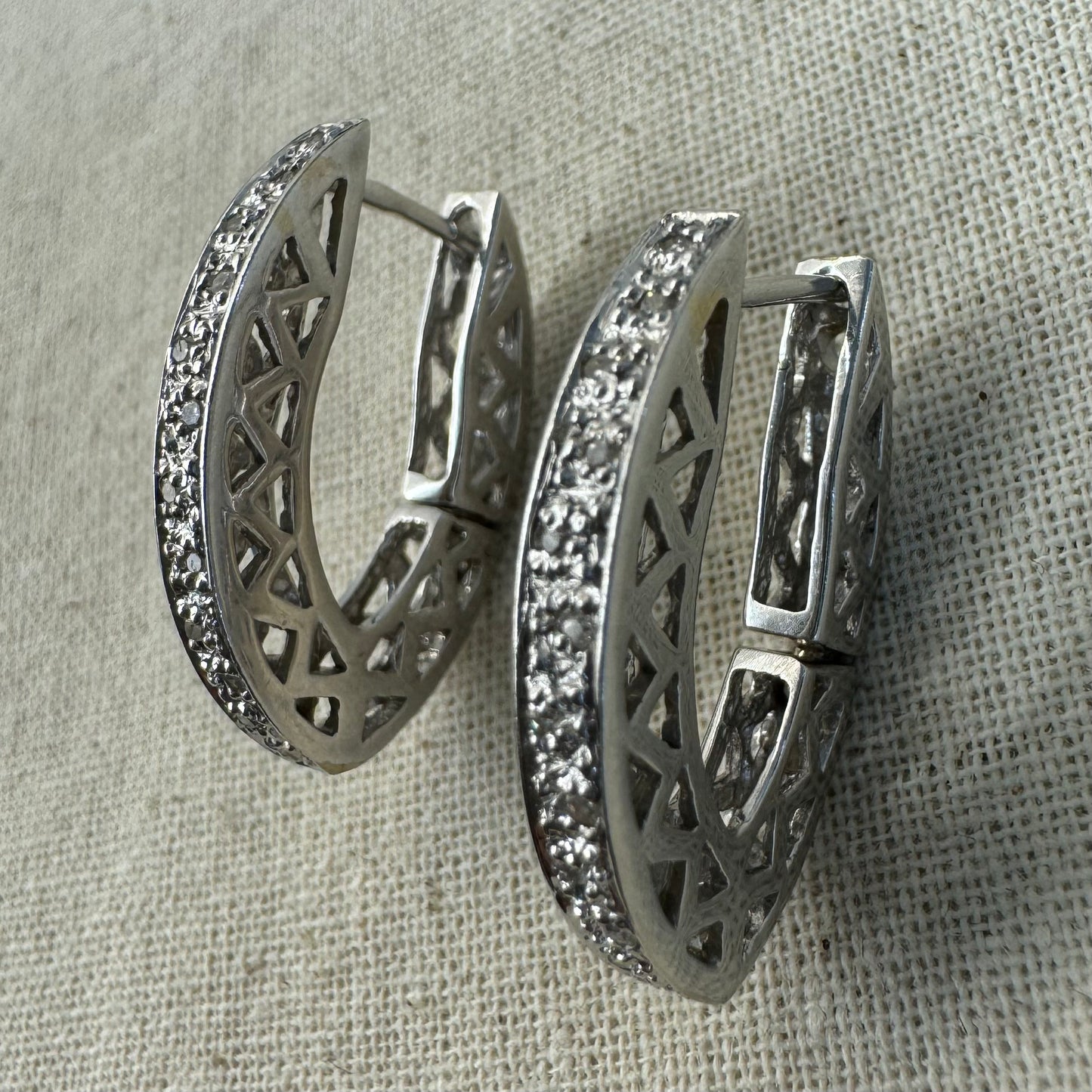 14K gold hoop earrings set with Diamonds