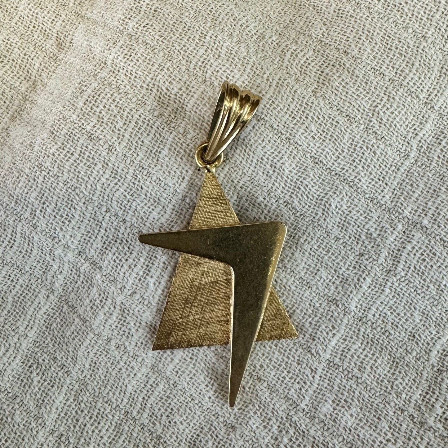 תליון זהב 14K "מגן דוד"